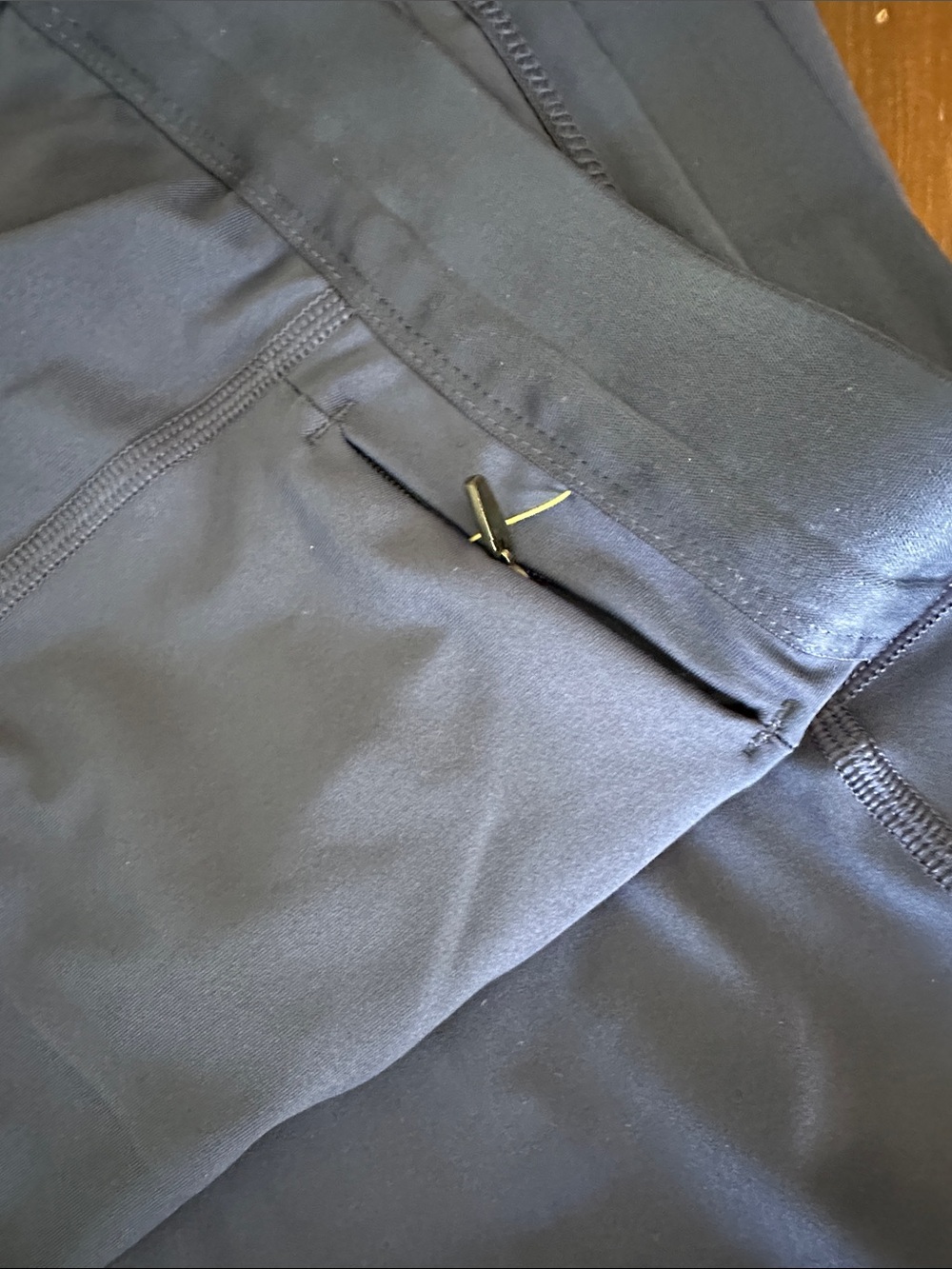 Hoka Womens- correction Navy Performance Joggers Novafly run tight 25’ - Picture 8 of 10